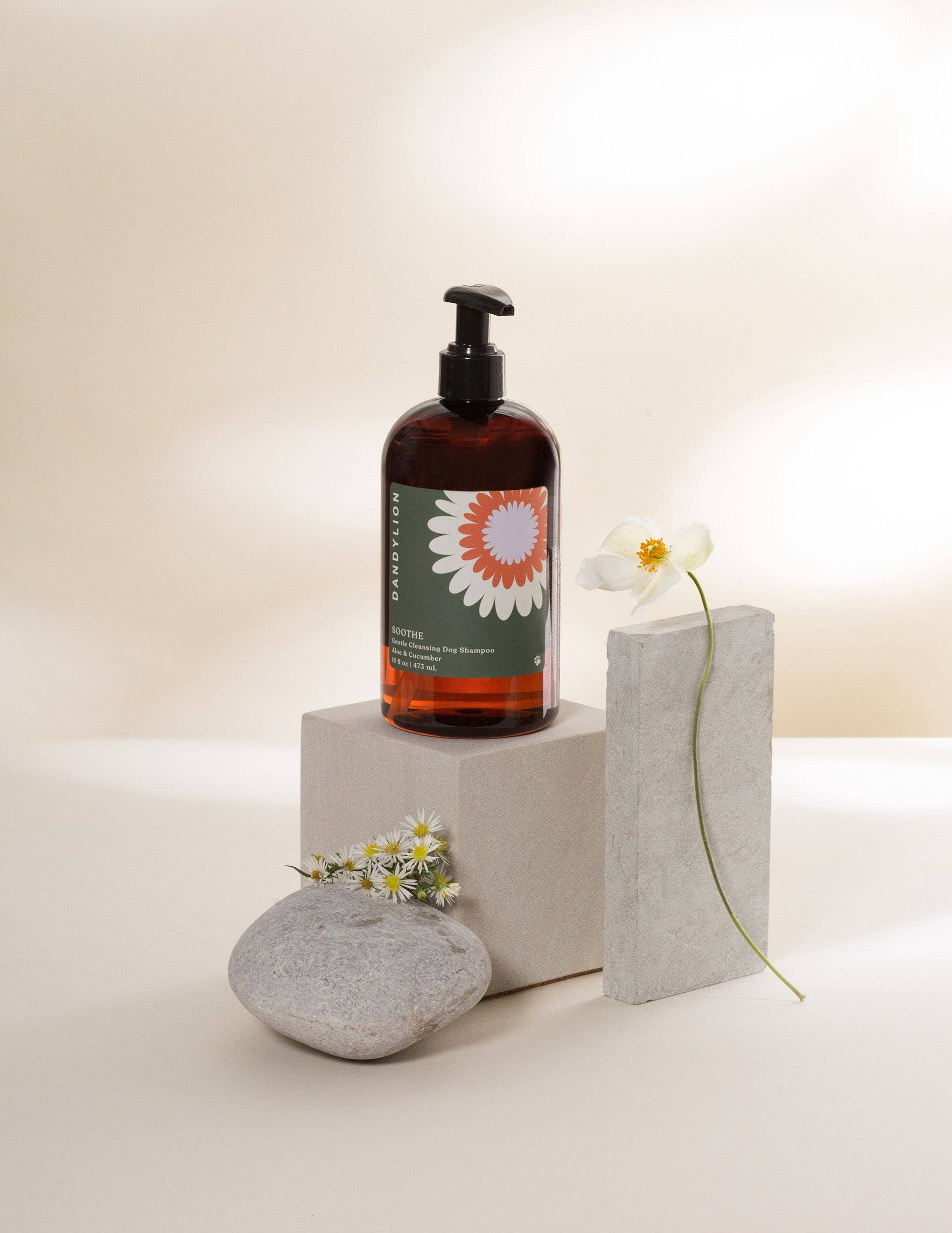 Dandylion Soothe Gentle Cleansing Dog Shampoo